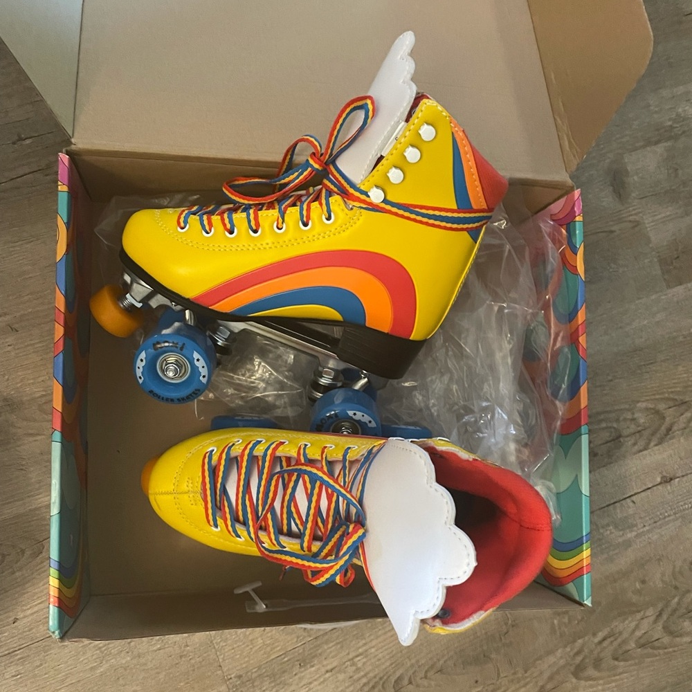 Brand New Moxi Skates Size 6